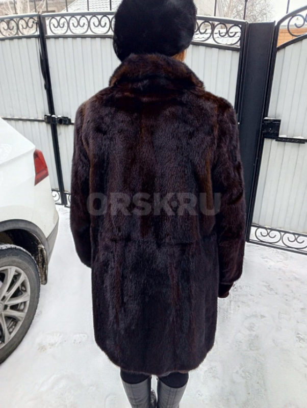 Продам недорого норковую шубу цвета махагон выглядит благородно и аристократично. - Орск