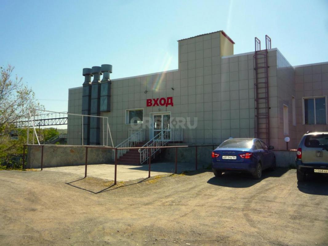 Сдается в аренду помещение площадью 300 м2 в центре деловой жизни г. - Медногорск