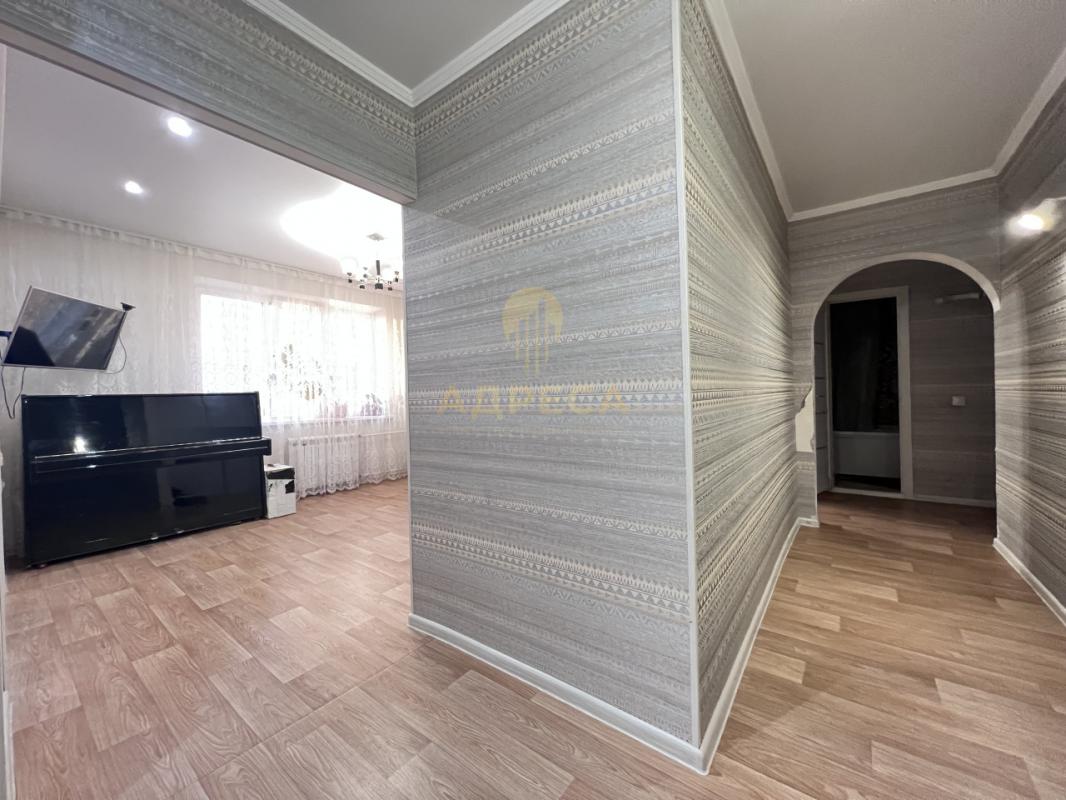 Продается 3-кoмнатнaя квартира нa 4 - этаже 9-ти этажного дома по адресу ул. - Оренбург