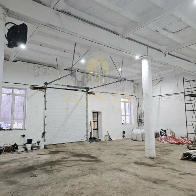 Продам капитальное отапливаемое здание площадью 190,2 м2 на ул. - Оренбург