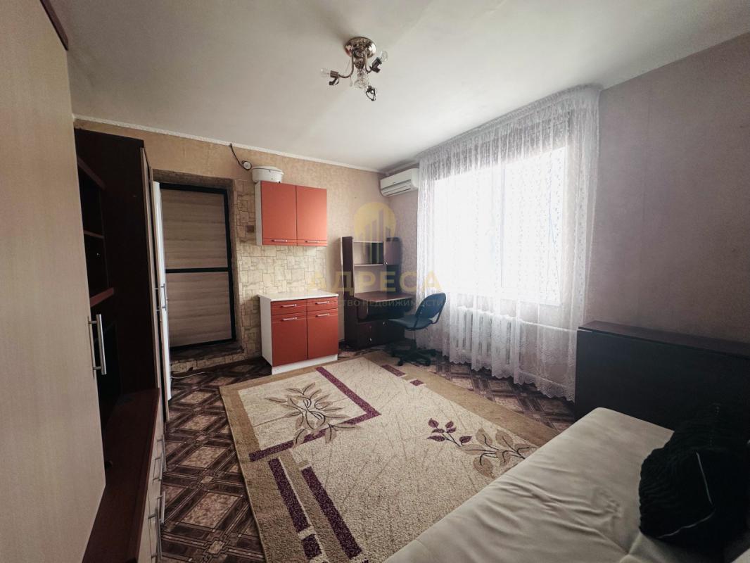 Продается чистая, ухоженная комната. - Оренбург