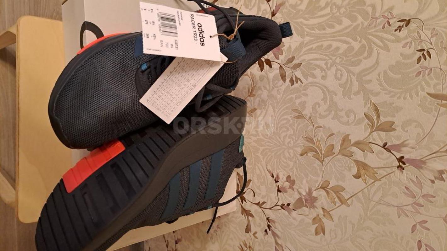Кроссовки Адидас. - Орск