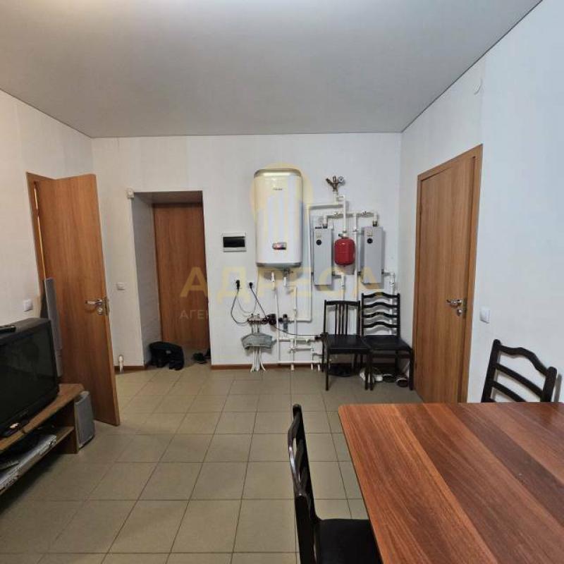 Продам капитальное отапливаемое здание площадью 190,2 м2 на ул. - Оренбург