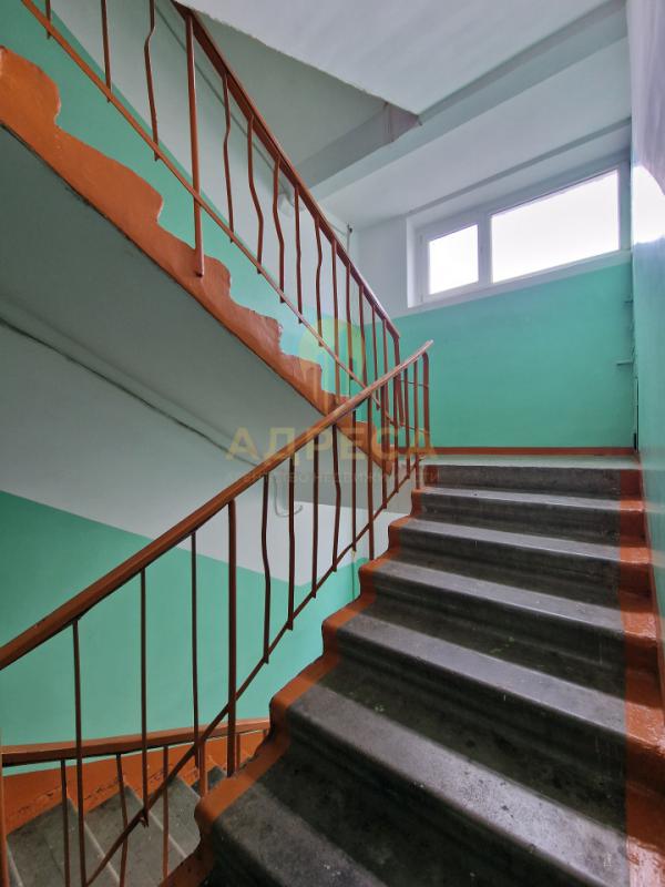 Продается шикарная трёхкомнатная квартира, светлая с изолированными комнатами и раздельным сан/узлом - Оренбург