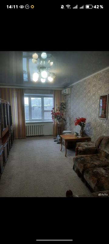 Продаётся трёхкомнатная квартира в тихом районе, заезжай и живи! - 