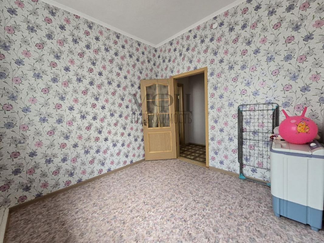 Продается просторная 2-комнатная квартира в п. - Орск