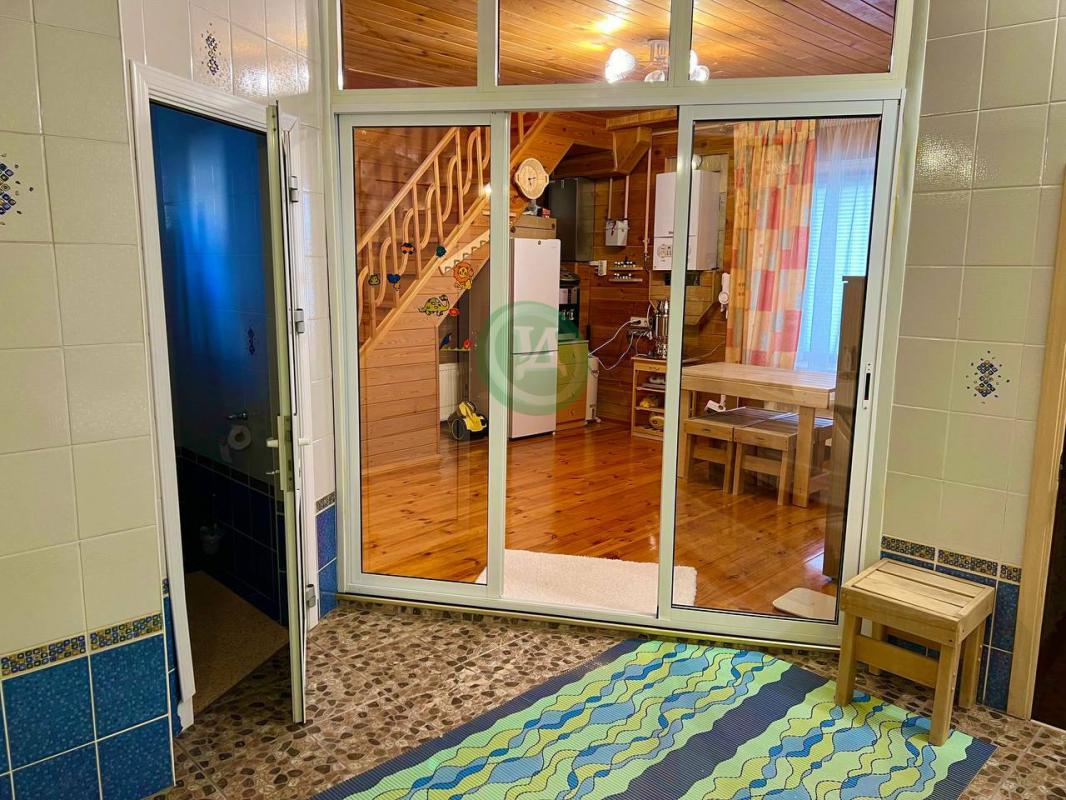 Продам 2-этажный кирпичный утепленный дом 363,7 кв. - Орск