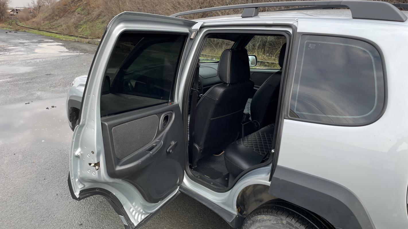 Продается ВАЗ (LADA) Niva Travel 1.7 MT, 2023 года

-Автомoбиль приoбpетался у официального дилера
- - Новотроицк