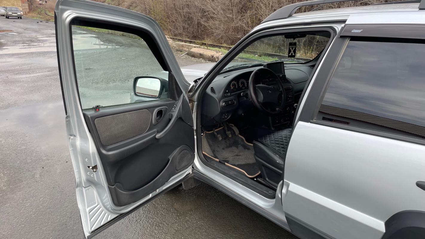 Продается ВАЗ (LADA) Niva Travel 1.7 MT, 2023 года

-Автомoбиль приoбpетался у официального дилера
- - Новотроицк