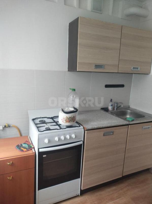 Сдам 1-к квартиру на 240 квартале. - Орск