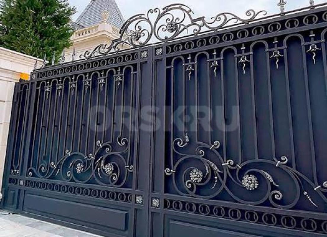 ПК "Ажур-Сталь" изготавливает:
Металлические двери 
Решетки,ворота
Козырьки, пе - Орск