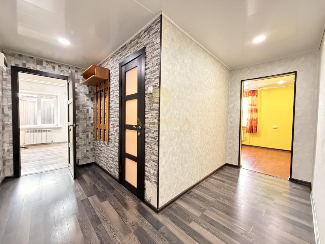 Продаётся дом для большой семьи в поселке Павловка, со всей необходимой инфраструктурой для комфортн - Павловка