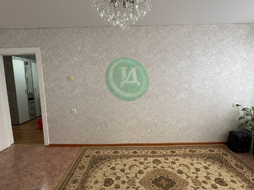 Продам 3-х комнатную квартиру по ул. - Орск