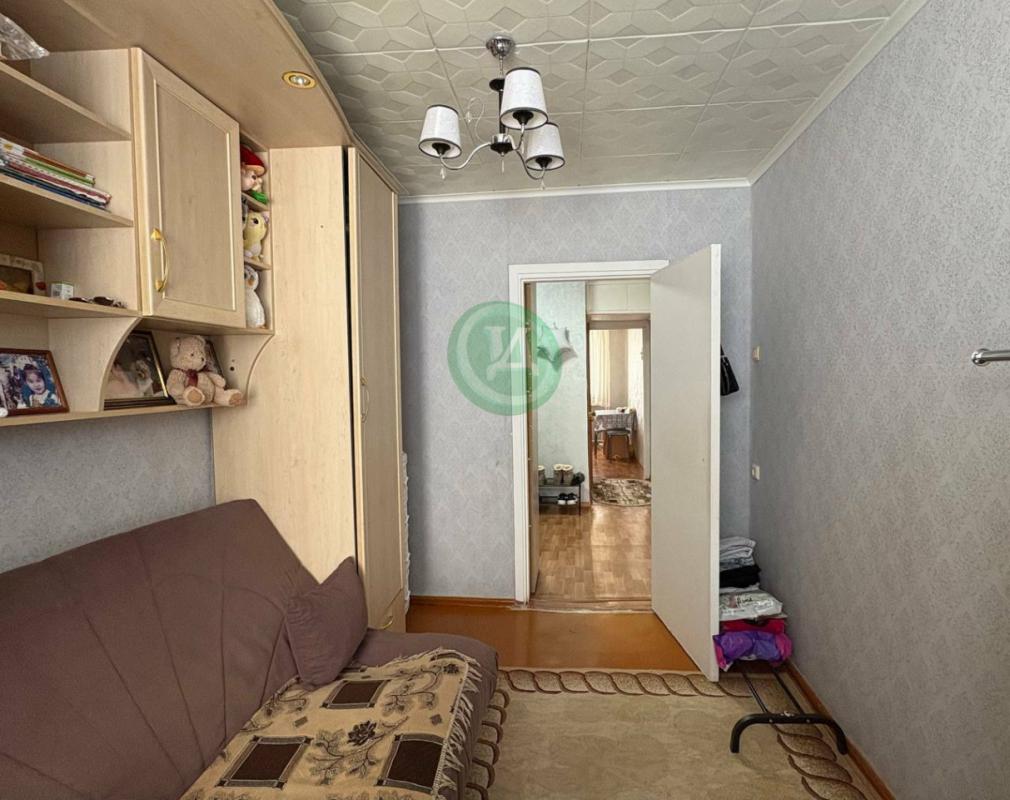 Продам 3-х комнатную квартиру по ул. - Орск