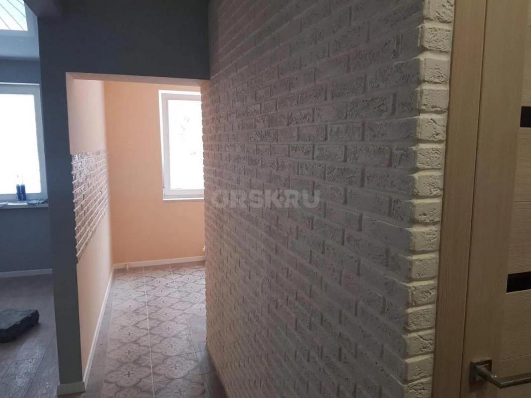 Выполню отделочные работы в квартирах, домах любой сложности: от мелкого косметического ремонта до р - Орск