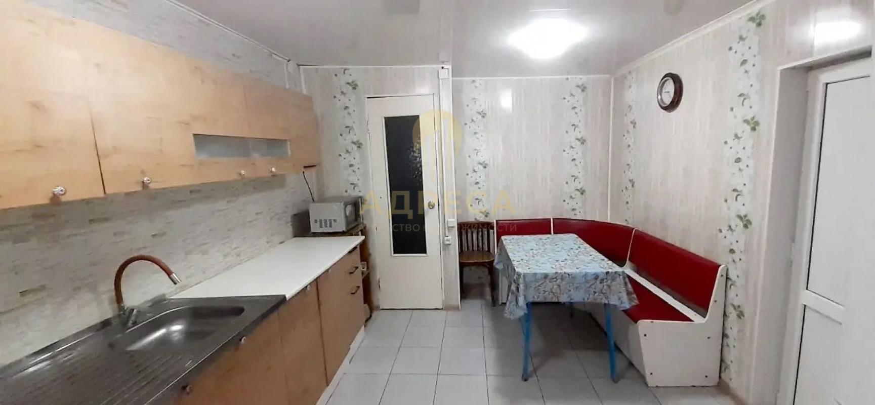 Продается дом в п. - Акбулак