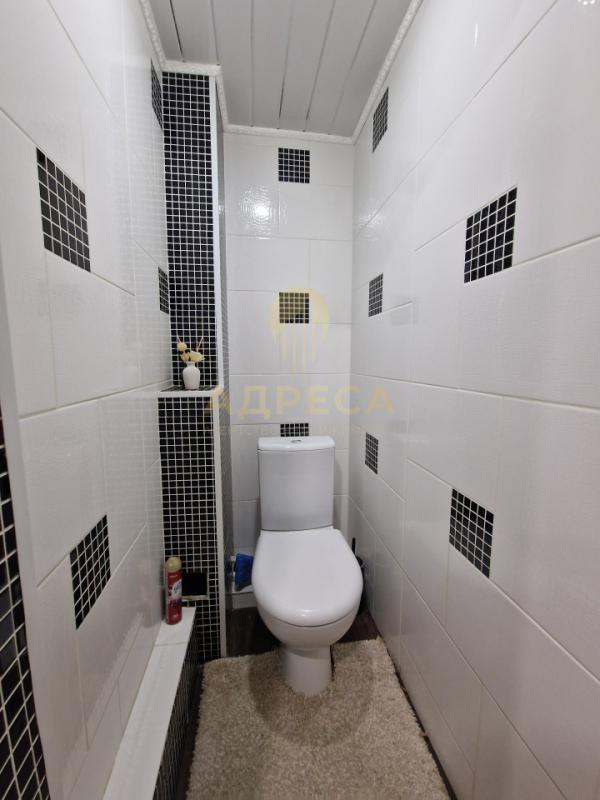 Продается шикарная трёхкомнатная квартира, светлая с изолированными комнатами и раздельным сан/узлом - Оренбург