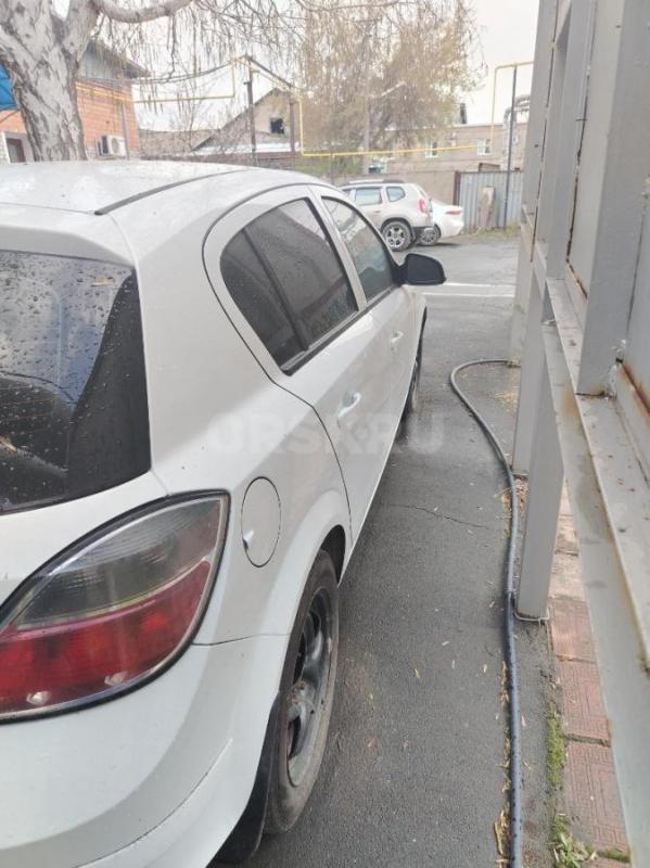 Продам Опель астра 2011 года чистый немец оцинкованный кузов хорошая комплектация климот контроль да - Орск