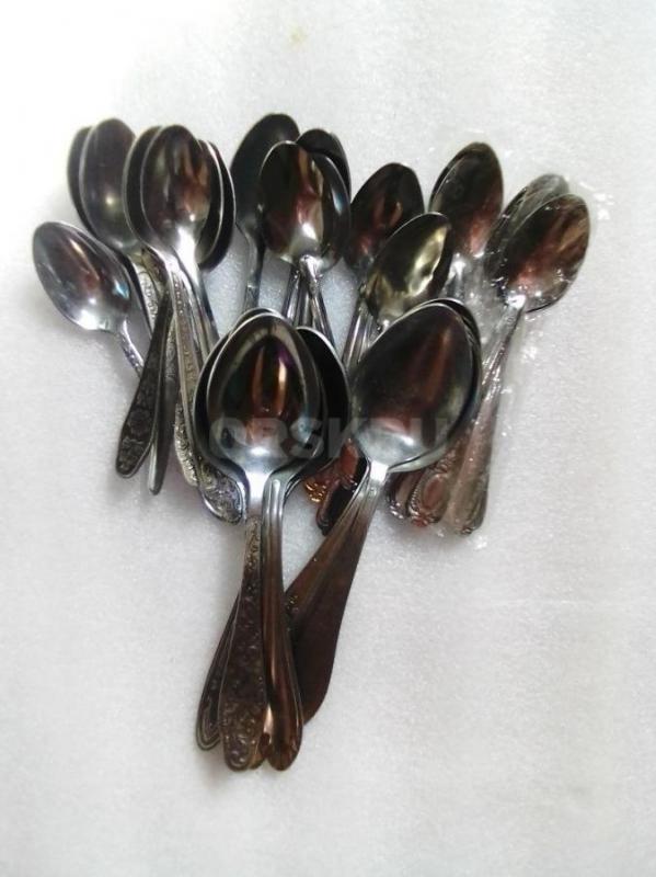 ложки столовые 8 шт -250 руб ложки нерж 10 шт-250 руб 17шт -по 20 руб чашка эмалеров небольшая 1шт - - Орск