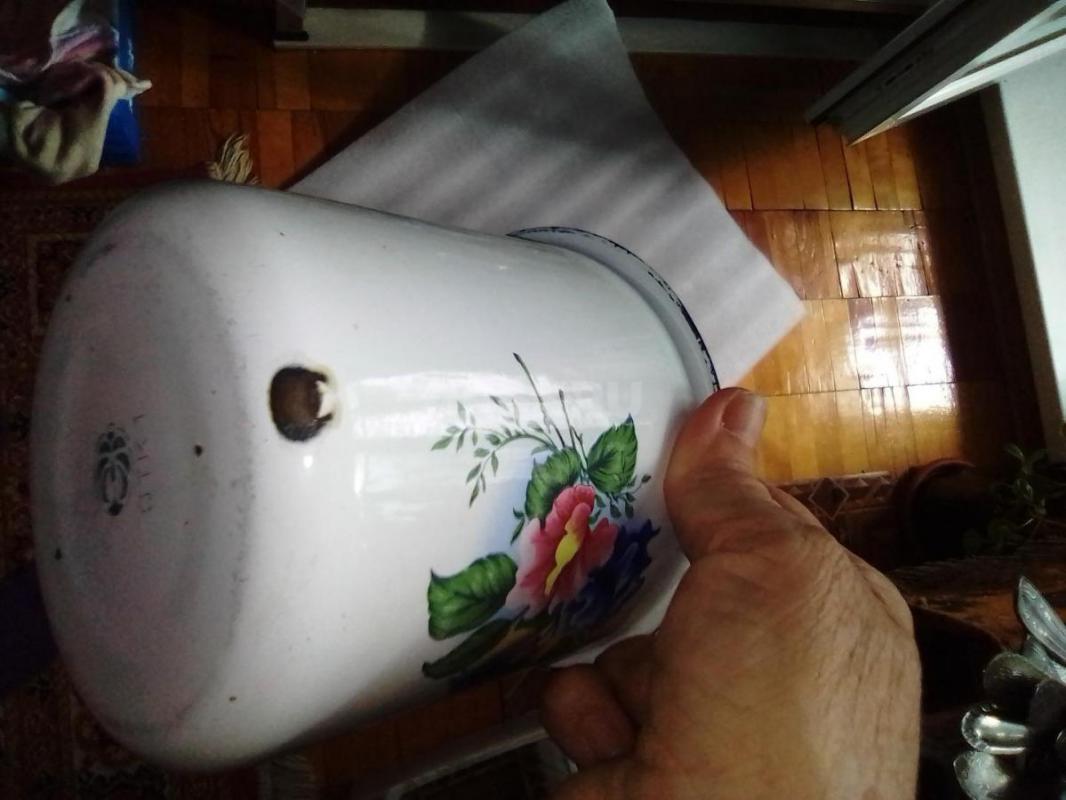 ложки столовые 8 шт -250 руб ложки нерж 10 шт-250 руб 17шт -по 20 руб чашка эмалеров небольшая 1шт - - Орск