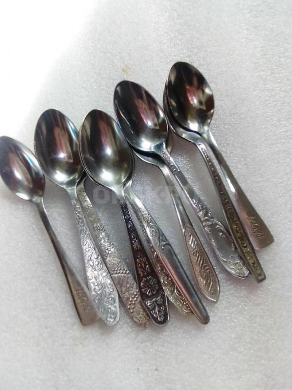 ложки столовые 8 шт -250 руб ложки нерж 10 шт-250 руб 17шт -по 20 руб чашка эмалеров небольшая 1шт - - Орск