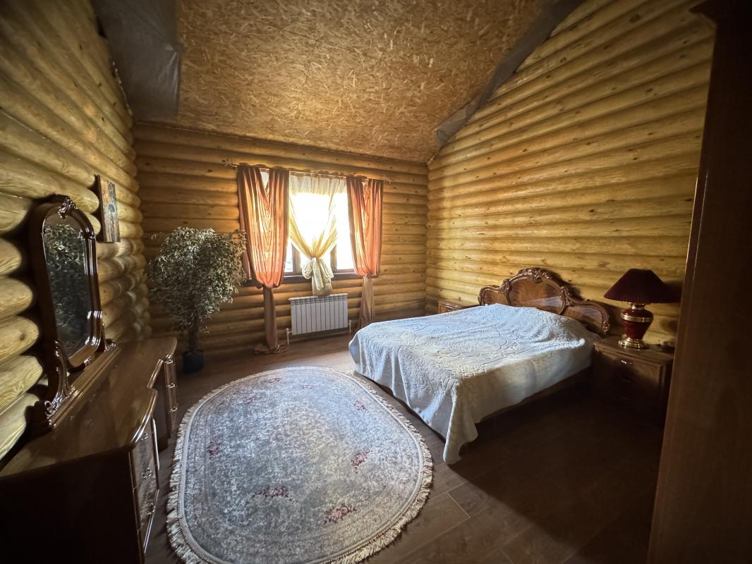 Продам дом из бревна 300 кВ. - Орск