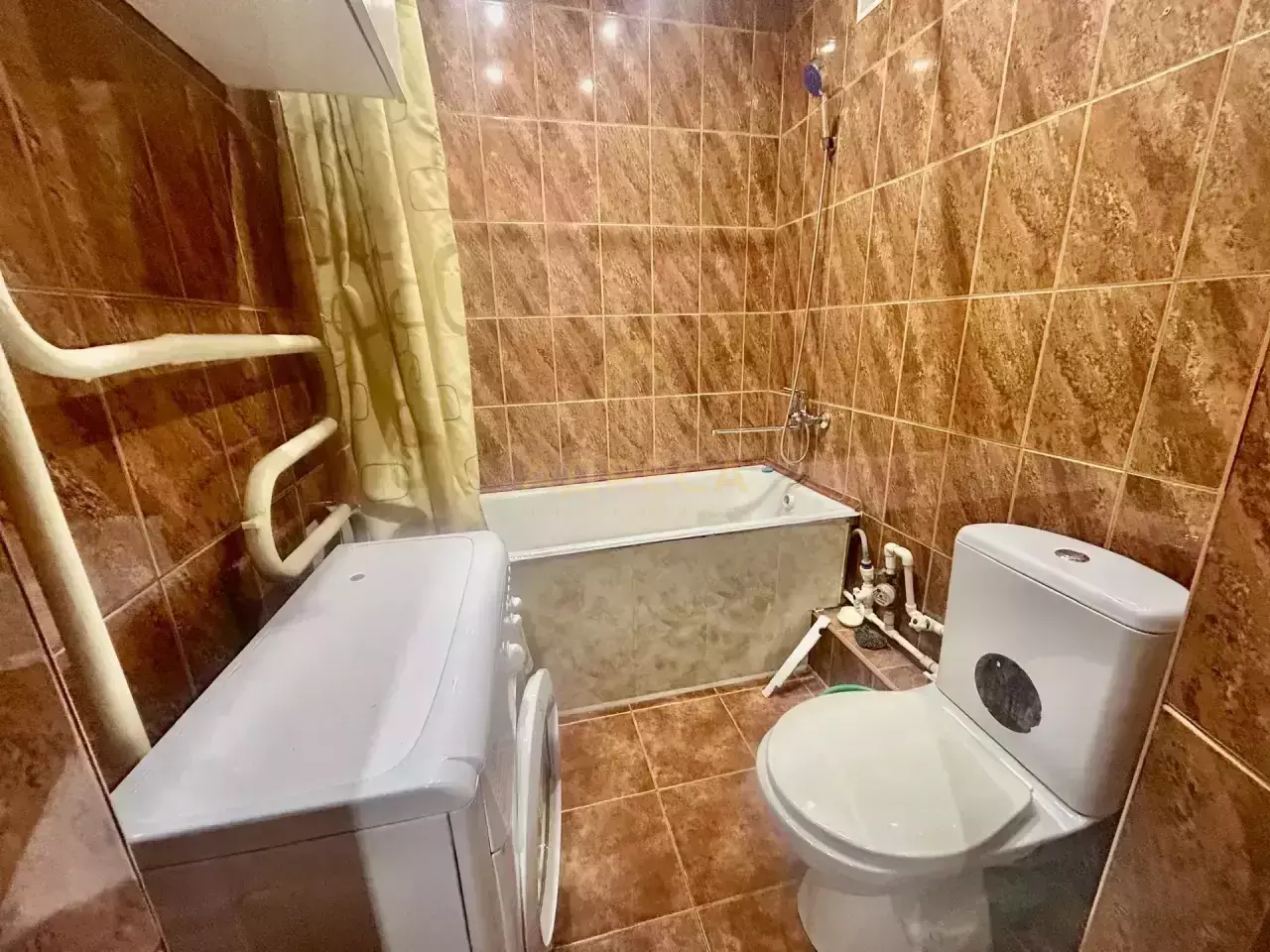 Сдается однокомнатная квартира ,напротив ДК Россия. - Оренбург