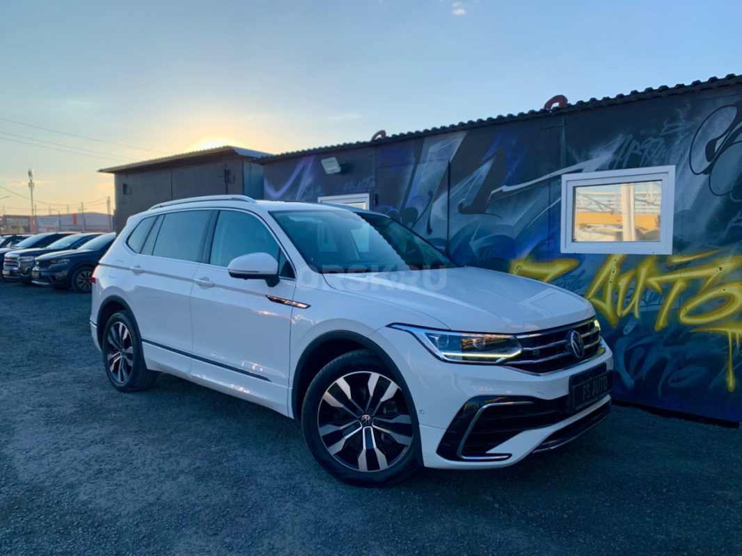 В продаже Volkswagen Tiguan L 2.0 бензин (220 л.с.)
2021 года выпуска. - Орск