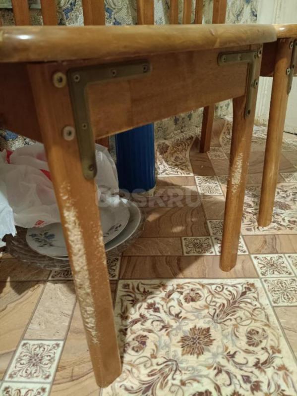 Продам венские стулья очень красивые,требуется реставрация. - Орск