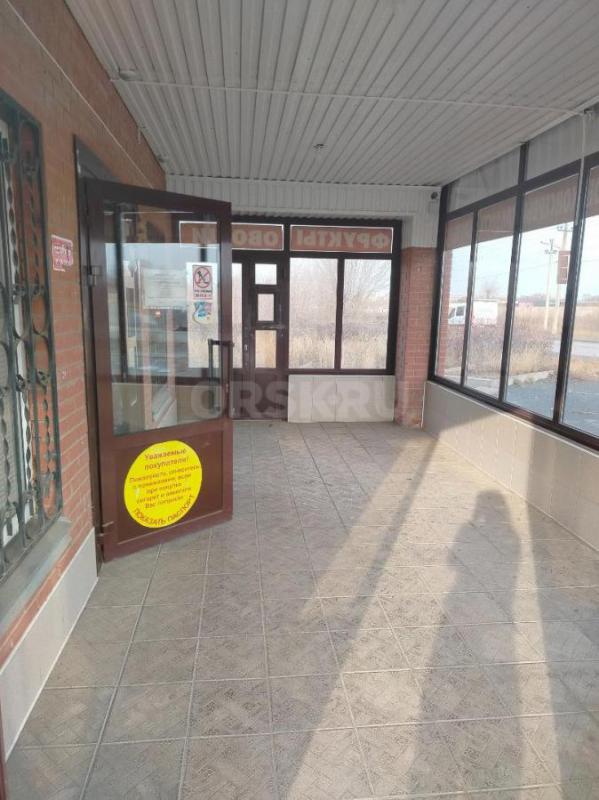 Продам продуктовый магазин, отдельно стоящее здание, находится более 100 м от школы и детсадов. - Орск