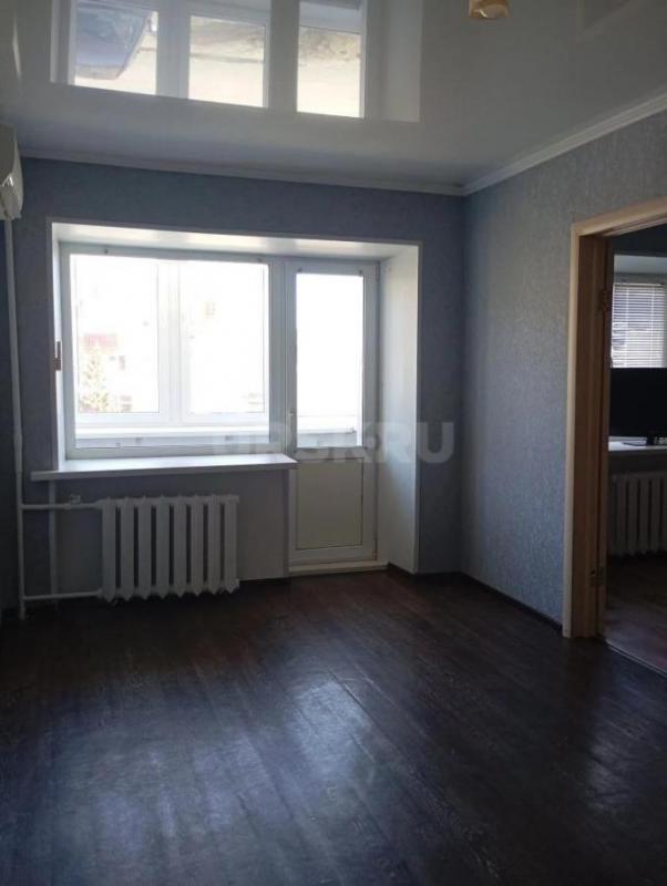 Сдам 2х комнатную квартиру в центре города проспект Ленина 21 второй этаж. - Орск