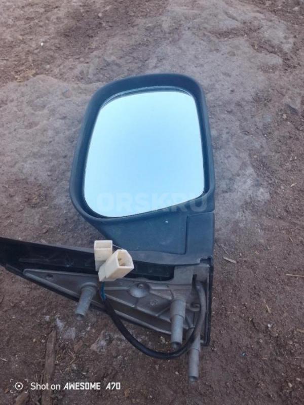 Продам:
замок зажигания на шниву,новый
зеркало заднего вида,  правое с обогревом на нииву, б/у
бл - Орск