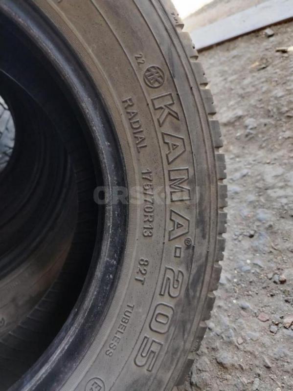 Комплект летних шин Кама 175/70 R13 в нормальном состоянии, на сезон смело, цена за комплект, звонит - Орск