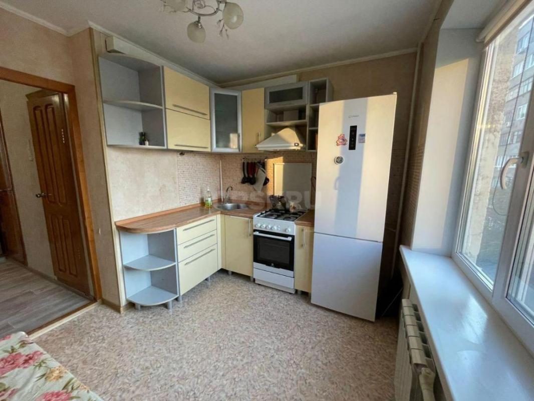 Продам просторную, светлую 2-х комнатную квартиру улучшенной планировки в развито районе города, рас - Орск