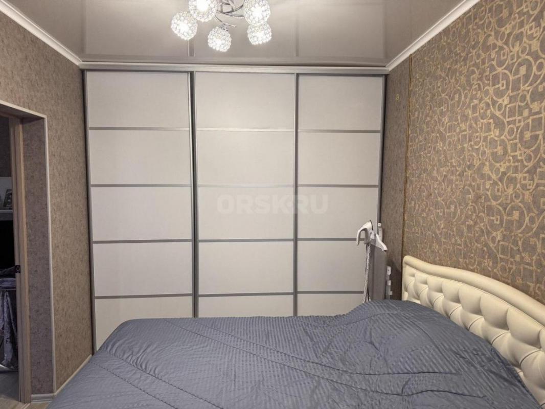 Продам 2-х комнатную квартиру в хорошем тихом районе,остановки,школа,сады в шаговой доступности. - Орск