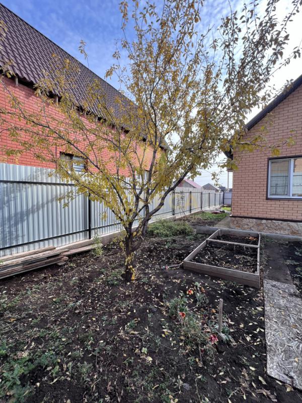 Продаётся просторный и надёжный дом для большой семьи в поселке Ленина ( Заречье) со всей необходимо - Ленина