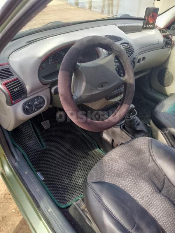 Продам ВАЗ в отличном состоянии эур стекло подъемники музыка сигнализации центр замок двигатель коро - Новоорск