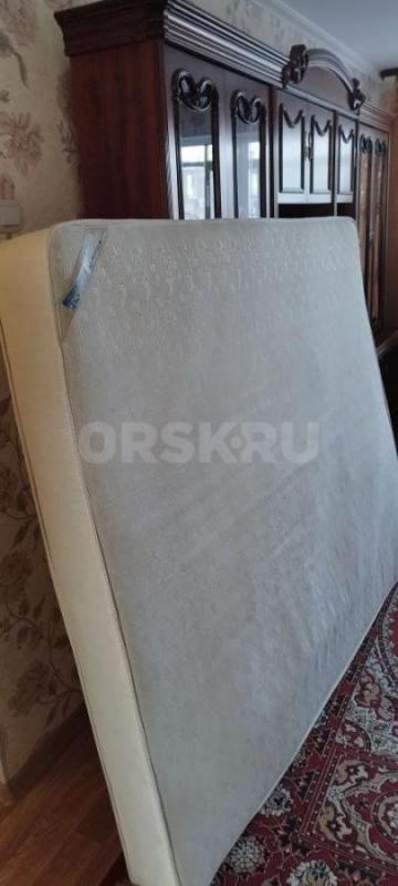 Продам матрац в хорошем состоянии за 1000р. - Орск