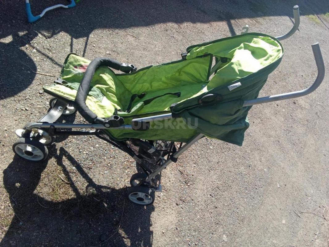 Продам детские качели 800 р., коляска 2000 р., велосипед 2000 р.,стульчик 500 р.,, магнитофон 300 р. - Орск