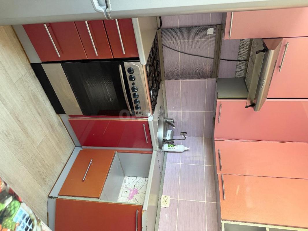 Сдам на длительный срок 2-х комнатную квартиру. 2-й этаж в  пятиэтажном доме. - Орск