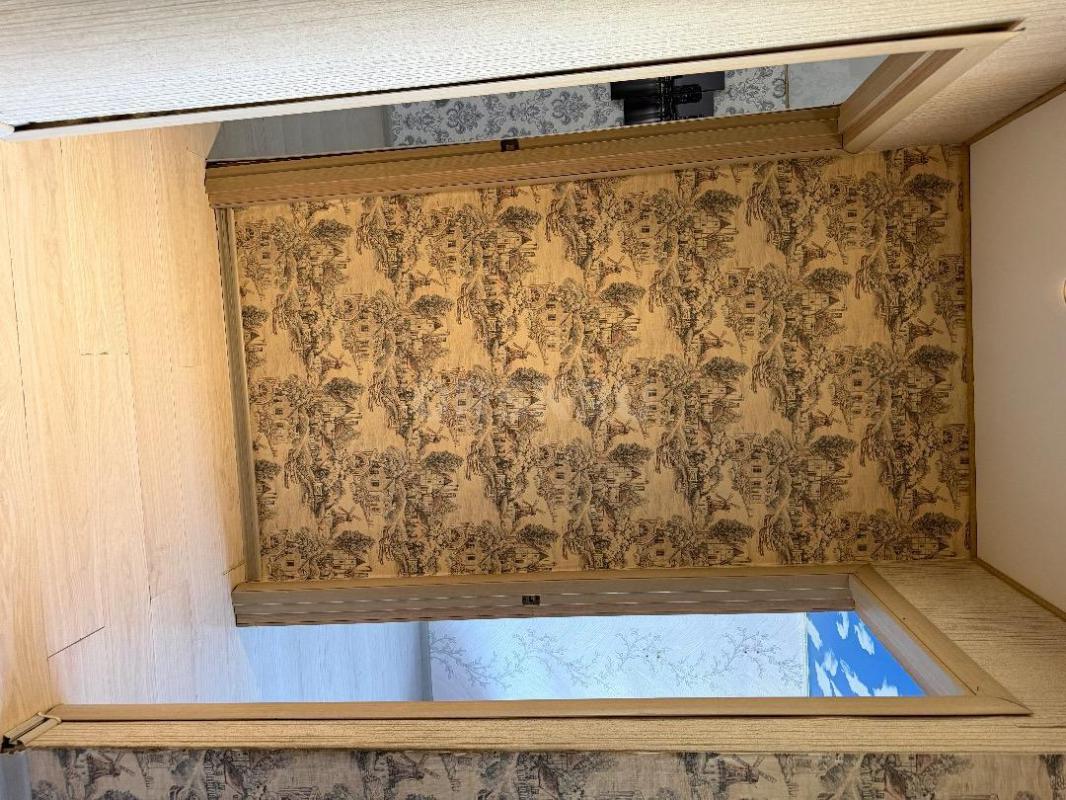 Сдам на длительный срок 2-х комнатную квартиру. 2-й этаж в  пятиэтажном доме. - Орск