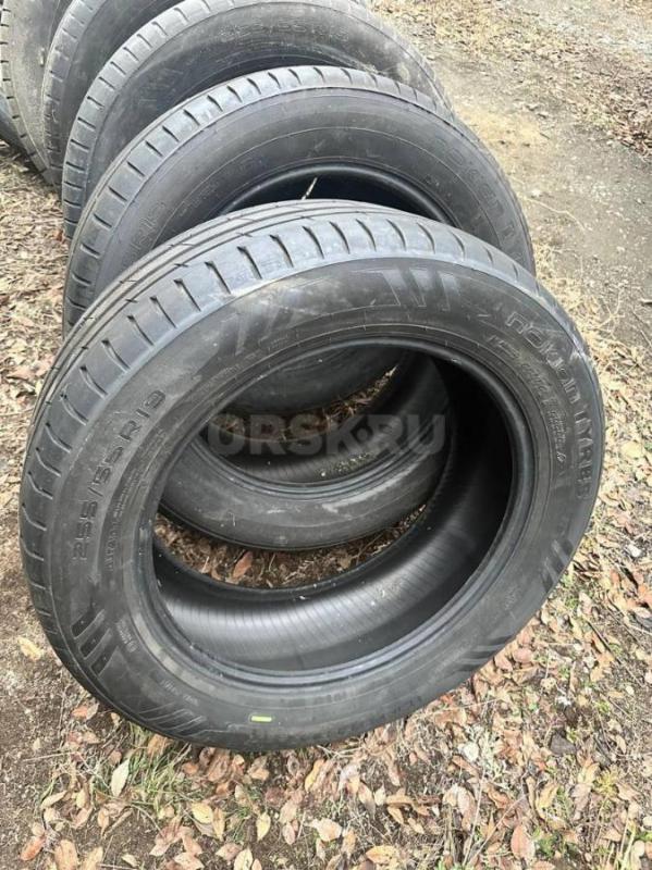 Nokian Tyres Hakka Black 2 SUV
255/55 R19 60H

5 шин - 2 новые / практически новые (первые 4 фото - Орск
