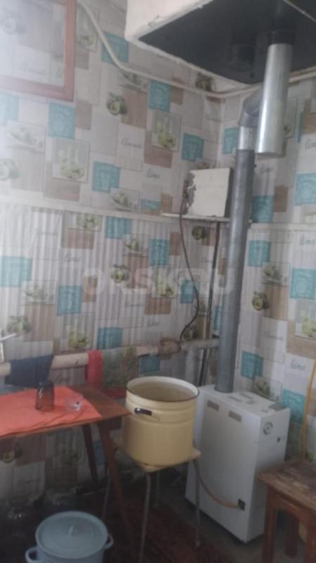 Дом четырёх квартирный, канализация, унитаз, воды нет, есть баня, 4 сотки земли. - Орск