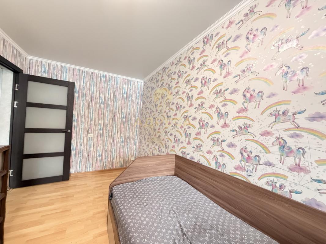 Продаётся дом для большой семьи в поселке Павловка, со всей необходимой инфраструктурой для комфортн - Павловка