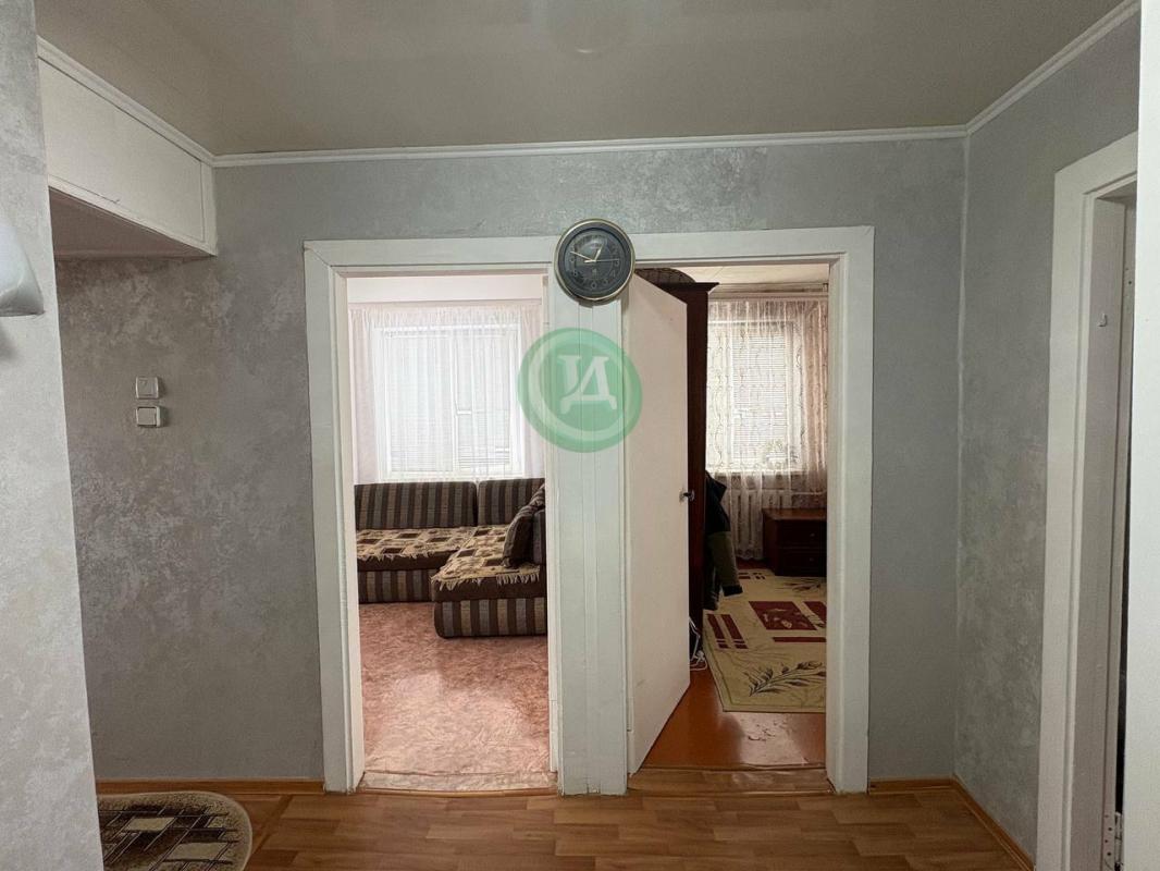 Продам 3-х комнатную квартиру по ул. - Орск