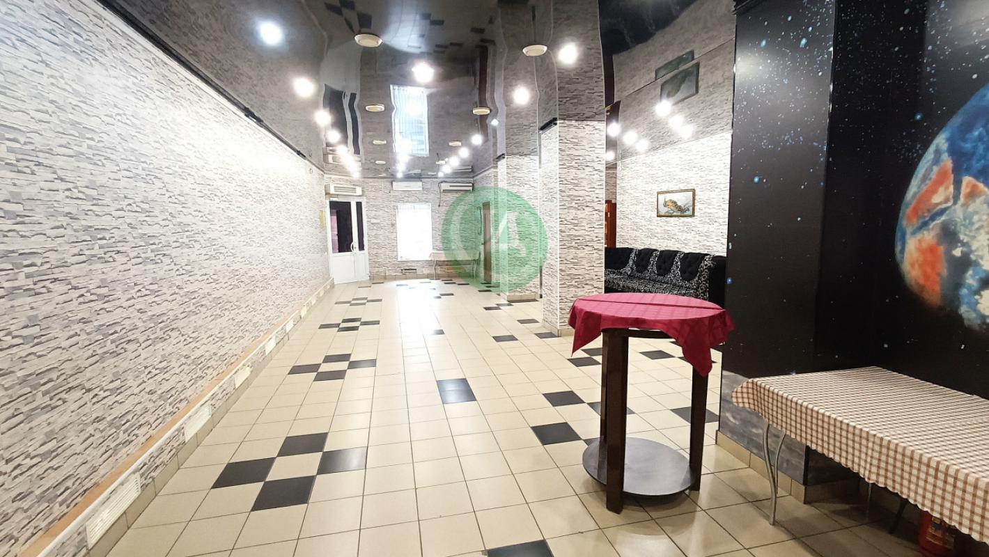 Продам нежилое помещение в котором расположен банкетные залы &laquo;Товиус&raquo;, город Орс - Орск