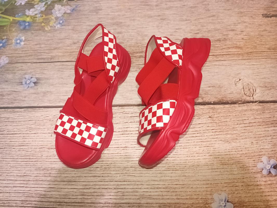 Очень много обуви по самым демократичным ценам, пишите в личные сообщения или в Макс. - Новотроицк