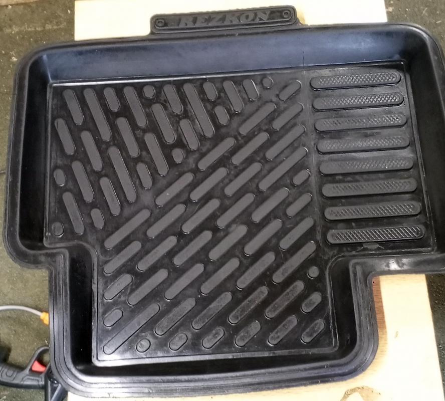 Продам комплект ковриков на приору в хорошем состоянии - Новотроицк