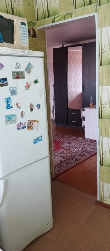 Сдаётся 1 комнатная квартира на длительный срок 
Магазины , школы , детский сад в шаговой доступност - 