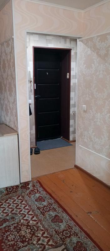 Сдаётся 1 комнатная квартира на длительный срок 
Магазины , школы , детский сад в шаговой доступност - 